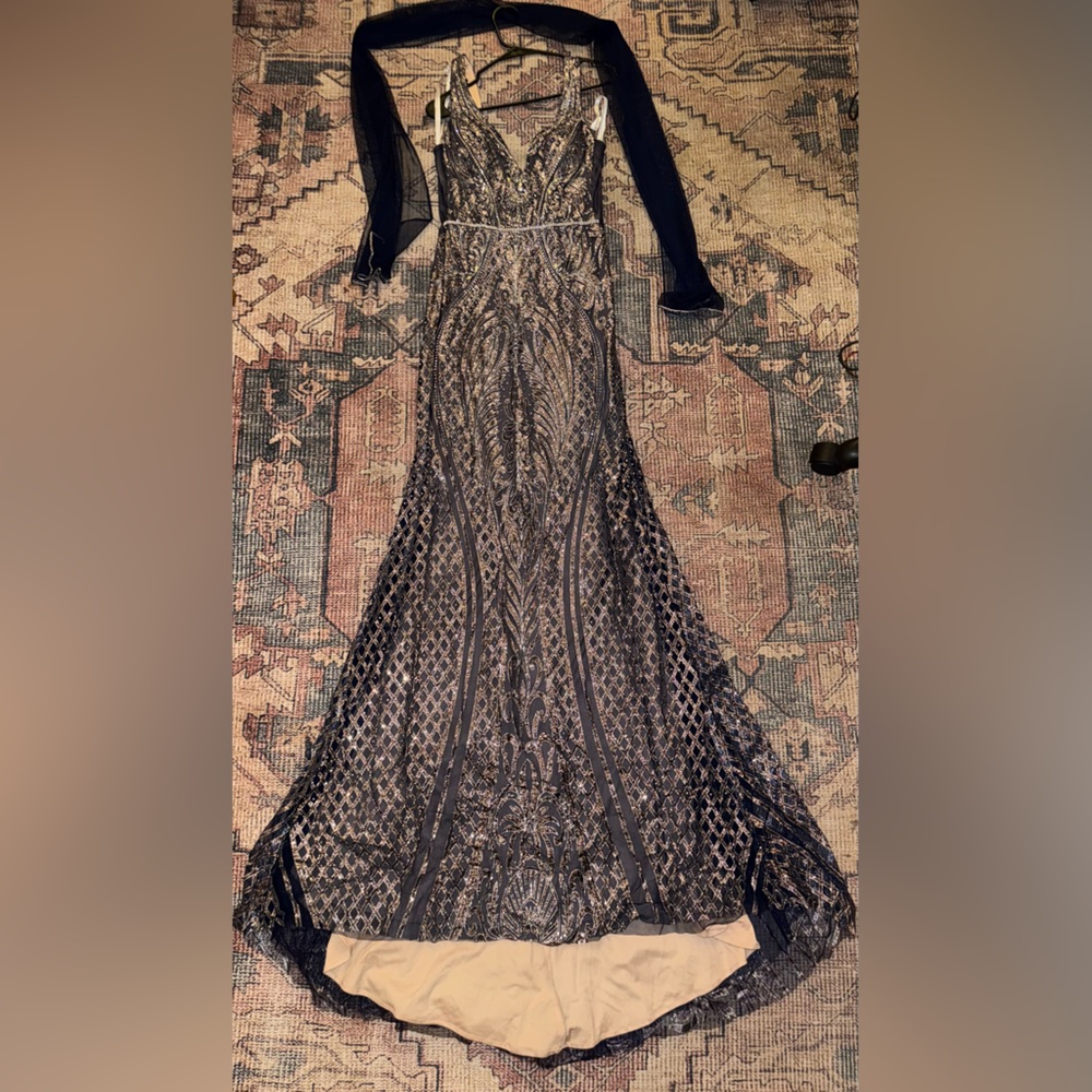 Jovani silver and Navy elegant dress with matching scarf - Picture 2 of 8